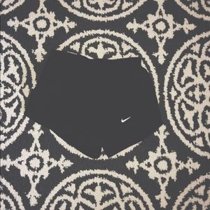black nike drifit athletic shorts